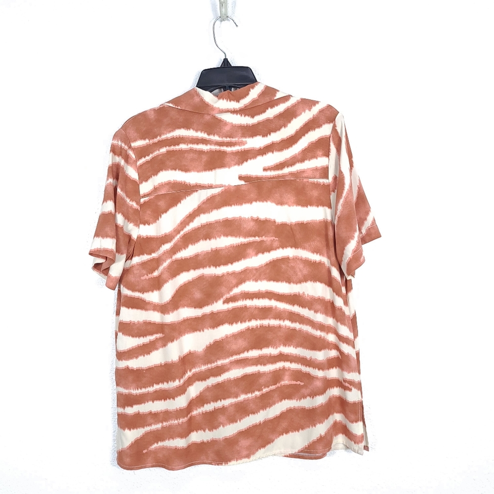 PISTOLA Lucy Safari Dream Contemporary Animal Print Button Down Shirt - Picture 11 of 12